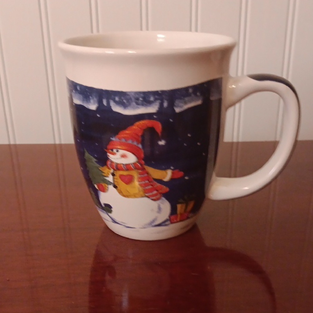 Cute Royal Norfolk Snowman With Heart Mug
